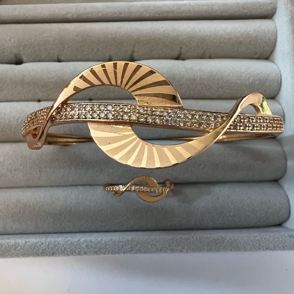 New bangle set with ring